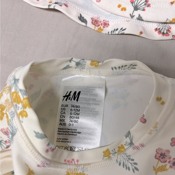 H&M Flower Swimming Rashguard and Hat, Size 6-12 Months - Picture 3 of 3